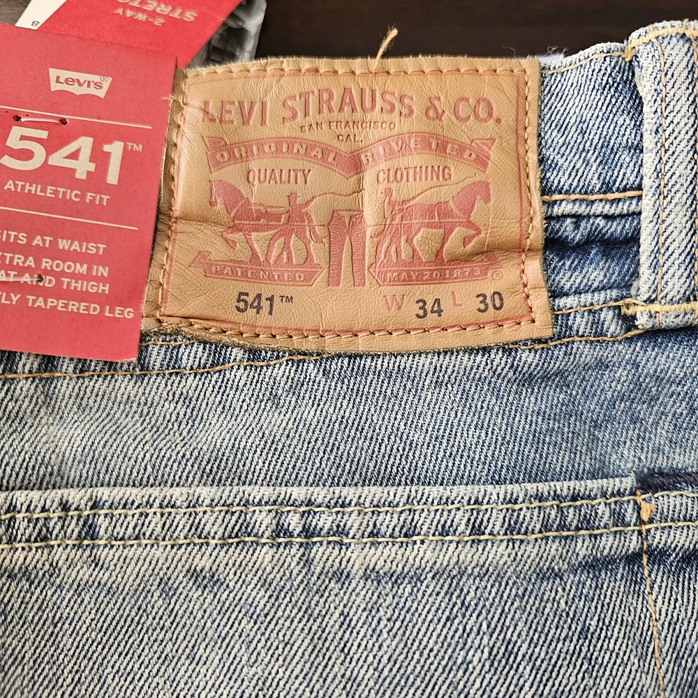 Men's Levi's - Picture 5 of 5